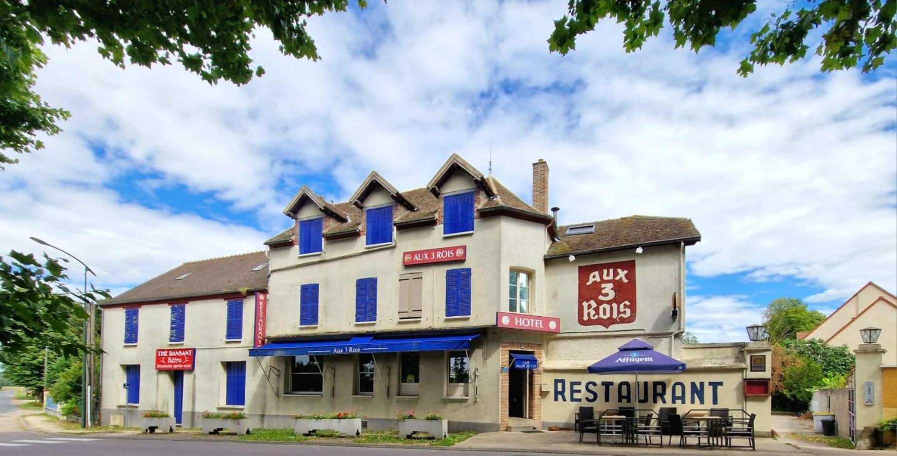 Aux Trois Rois Hotel Pont-Sur-Yonne Exterior photo