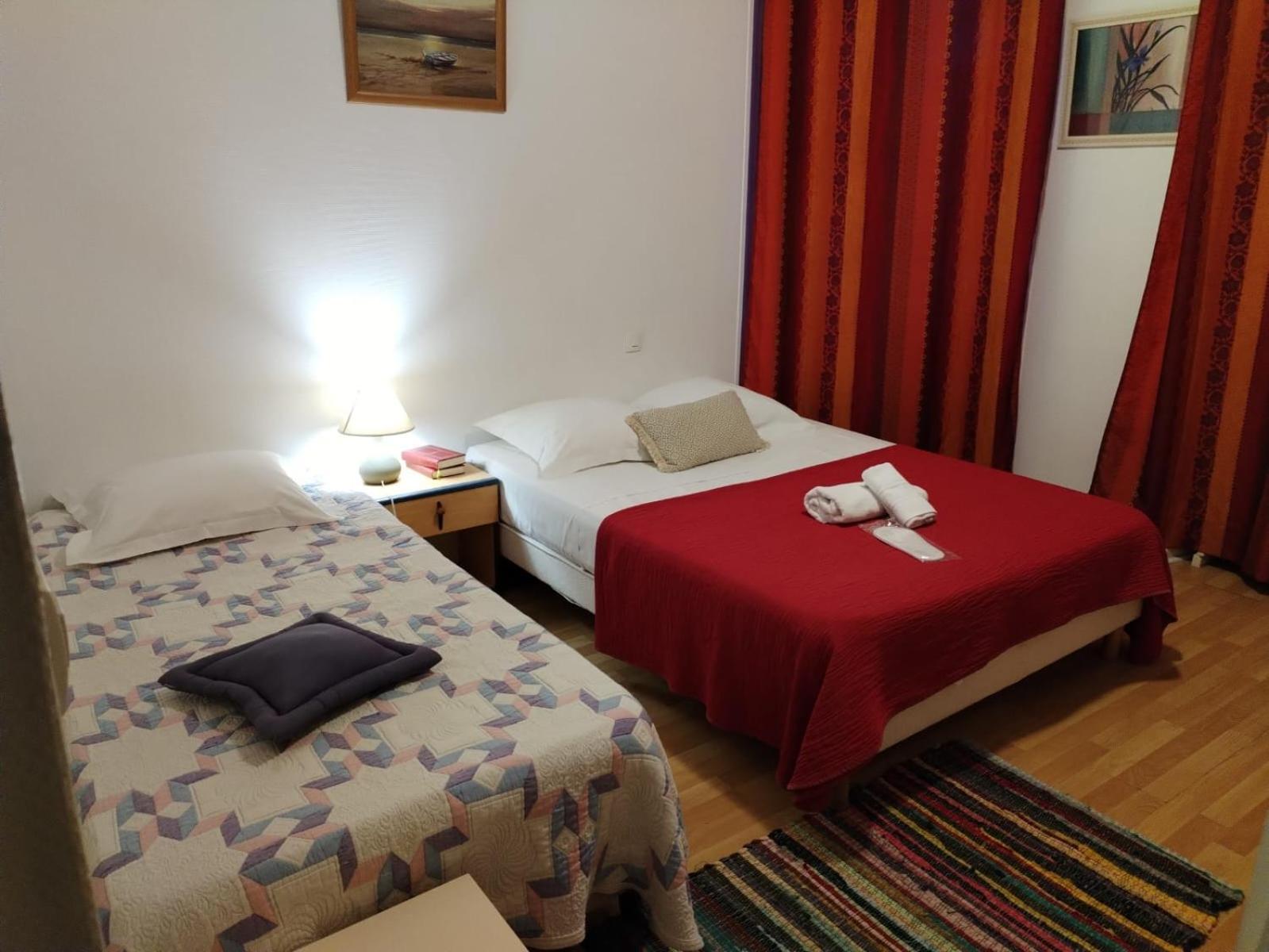 Aux Trois Rois Hotel Pont-Sur-Yonne Exterior photo